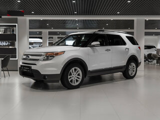 2015 Ford Explorer V, белый, 2150000 рублей, вид 1