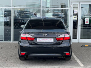 2016 Toyota Camry VII (XV50) Рестайлинг, чёрный, 2159000 рублей, вид 4