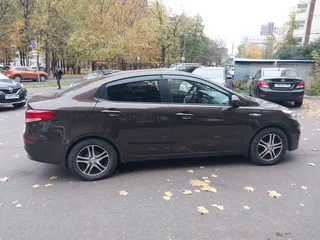 2017 Kia Rio III Рестайлинг, белый, 825000 рублей, вид 4