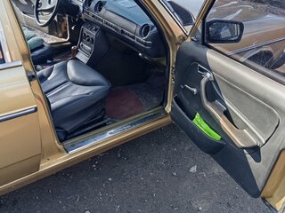 1977 Mercedes-Benz W123 200, золотистый, 430000 рублей, вид 4