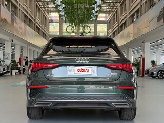 2023 Audi A3 Sportback 35 TFSI IV (8Y), зелёный, 2010777 рублей, вид 5