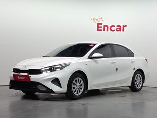 2023 Kia K3 II Рестайлинг, белый, 1350000 рублей, вид 1