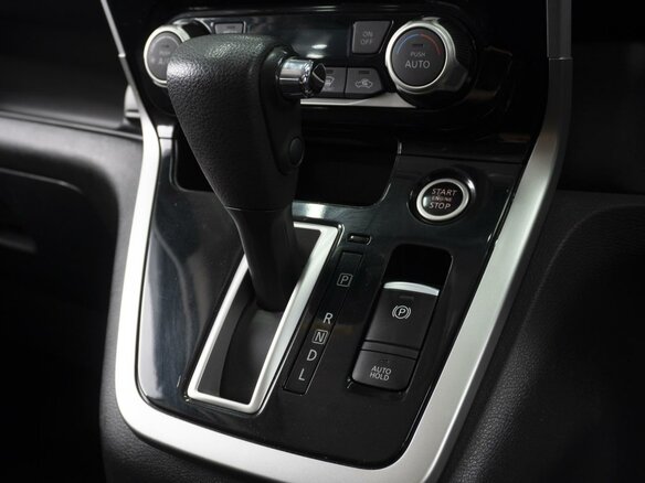 2018 Nissan Serena S-Hybrid V (C27), белый - вид 18