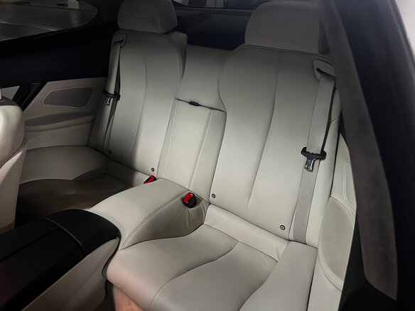 2011 BMW 6 серии 650i xDrive III (F06/F13/F12), белый, 1850000 рублей - вид 14