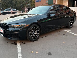 2019 BMW 5 серии 520d VII (G30/G31/G38), чёрный, 2490000 рублей, вид 3