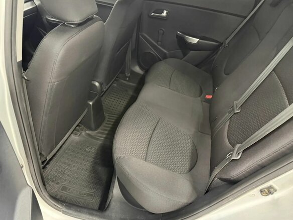 2015 Kia Rio III, серебристый - вид 13