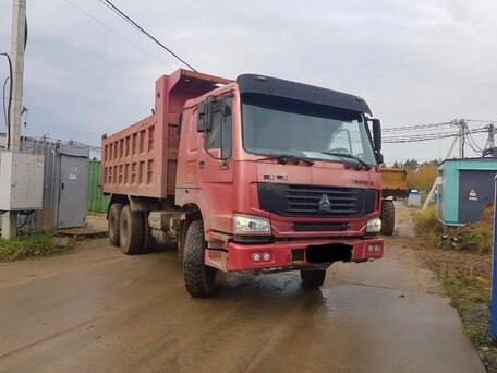 2011 Sinotruk Howo A5, красный, 1150000 рублей, вид 2