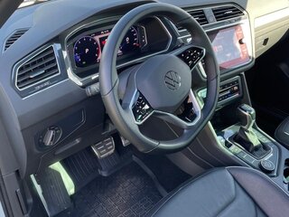 2021 Volkswagen Tiguan II Рестайлинг, белый, 3500000 рублей, вид 5