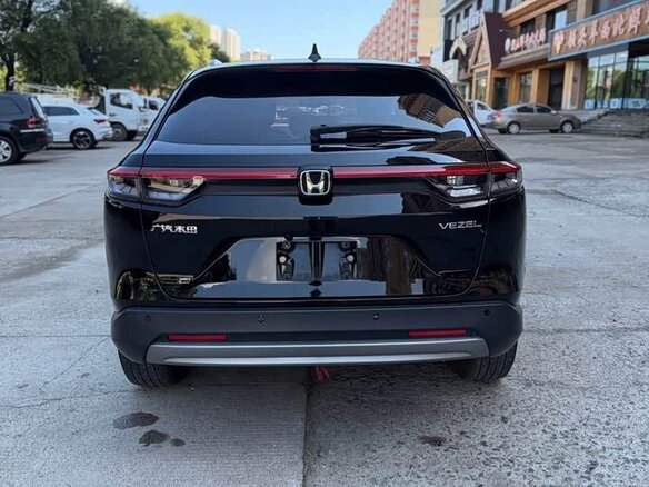 2023 Honda Vezel II, чёрный, 1900000 рублей - вид 4