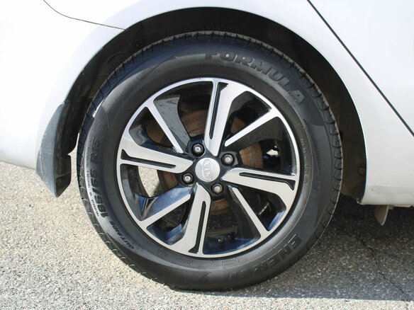 2017 Kia Rio III Рестайлинг, серебристый, 1050000 рублей - вид 21