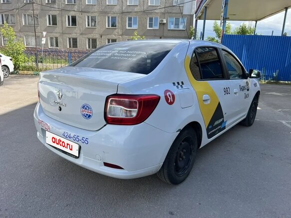 2021 Renault Logan II Рестайлинг, белый, 800000 рублей - вид 3