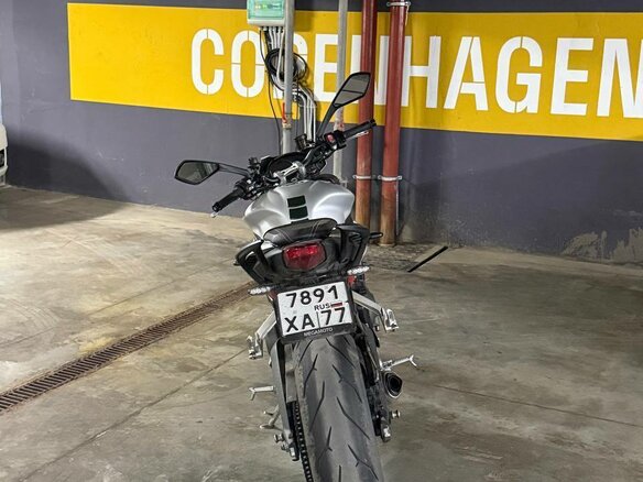 2018 Triumph Street Triple, серебристый, 850000 рублей - вид 5