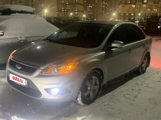 2010 Ford Focus II Рестайлинг, серебристый, 470000 рублей, вид 4