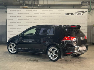 2013 Volkswagen Golf VII, чёрный, 949000 рублей, вид 3