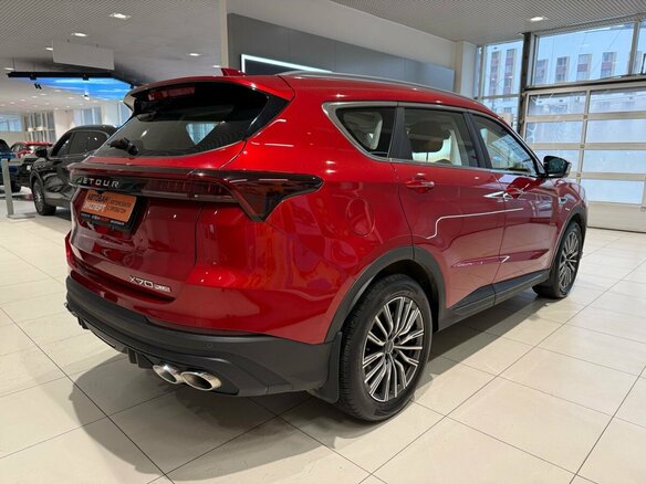 2024 Jetour X70+ I Рестайлинг, красный, 2049000 рублей - вид 5