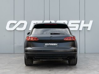 2019 Volkswagen Touareg III, чёрный, 6880000 рублей, вид 4