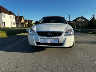 2014 Lada (ВАЗ) Priora I Рестайлинг, белый, 420000 рублей, вид 2