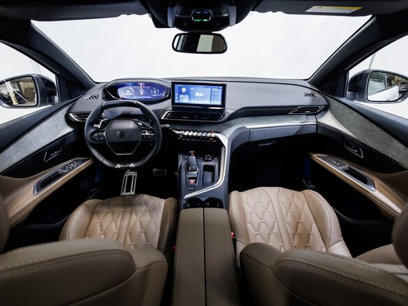 2024 Peugeot 5008 II Рестайлинг, белый, 4534000 рублей - вид 25