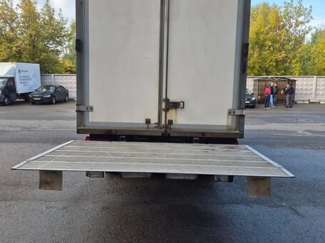 2010 Mercedes-Benz Sprinter, белый, 2560000 рублей, вид 2