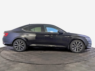 2025 Skoda Superb III Рестайлинг, чёрный, 3550000 рублей, вид 4