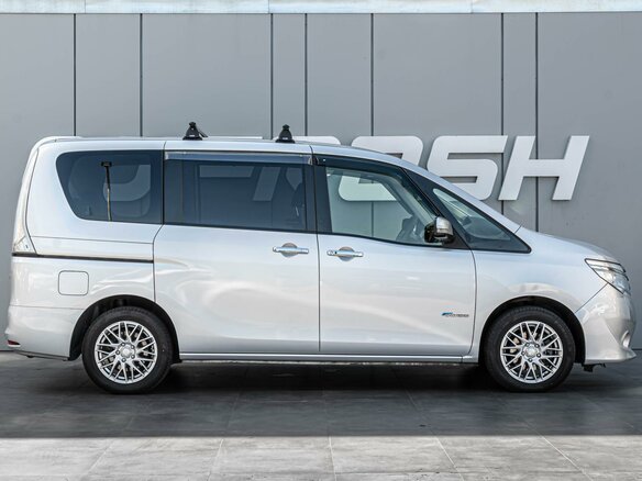 2015 Nissan Serena IV (C26), серый - вид 4