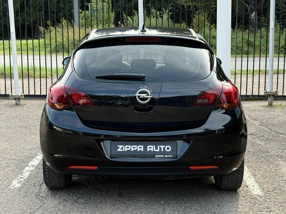 2010 Opel Astra J, чёрный, 649000 рублей - вид 4