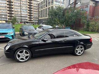 2003 Mercedes-Benz CLK-Класс 200 II (W209), чёрный, 900000 рублей, вид 3