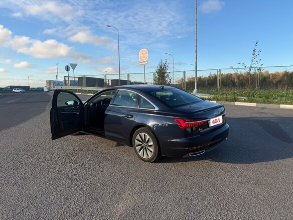 2022 Audi A6 45 TFSI V (C8), синий, 5150000 рублей - вид 5