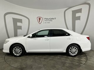 2013 Toyota Camry VII (XV50), белый, 1399000 рублей, вид 5