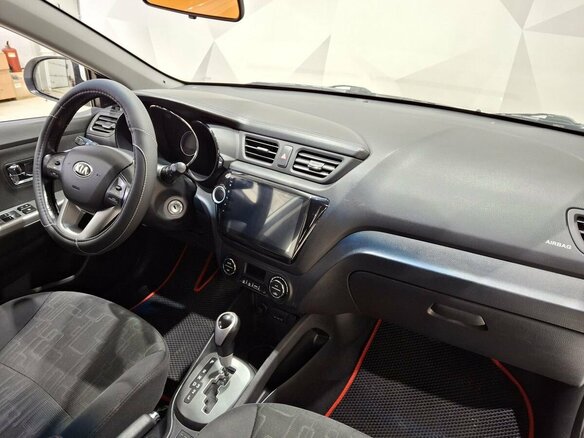 2014 Kia Rio 6-speed III, белый - вид 11