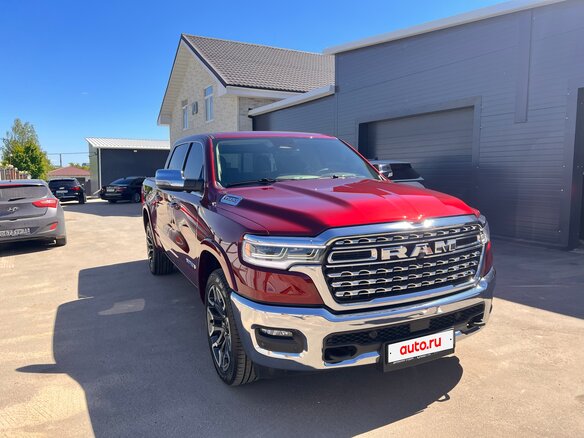 2025 Ram 1500 Crew Cab V Рестайлинг, красный, 11200000 рублей - вид 3