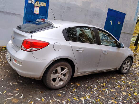 2012 Chevrolet Cruze I, серебристый, 490000 рублей - вид 2
