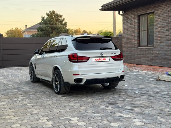 2017 BMW X5 30d III (F15), белый, 5550000 рублей - вид 2