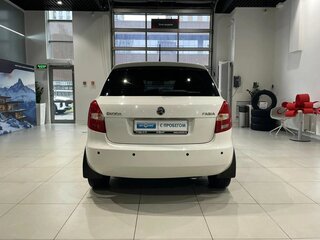 2014 Skoda Fabia II Рестайлинг, белый, 780000 рублей, вид 5