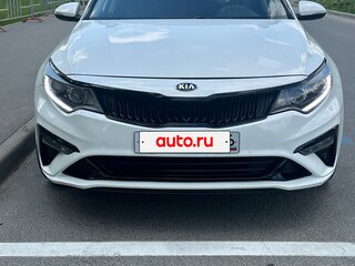 2019 Kia Optima IV Рестайлинг, белый, 1480000 рублей, вид 3