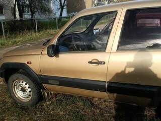 2004 Chevrolet Niva I, бежевый, 260000 рублей, вид 4