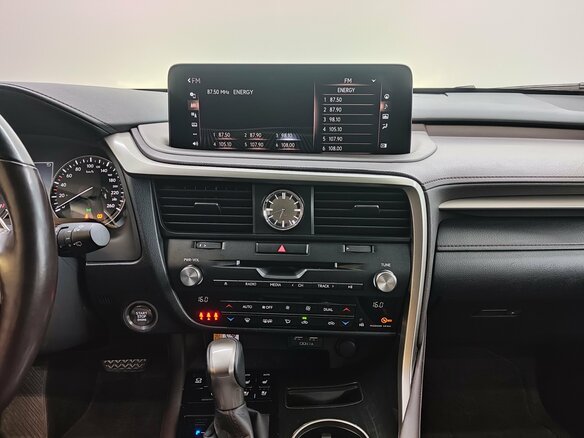 2022 Lexus RX 300 IV Рестайлинг, белый, 5600000 рублей - вид 10