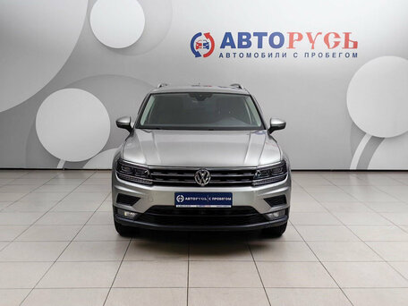 2020 Volkswagen Tiguan II, серый, 2998000 рублей, вид 3