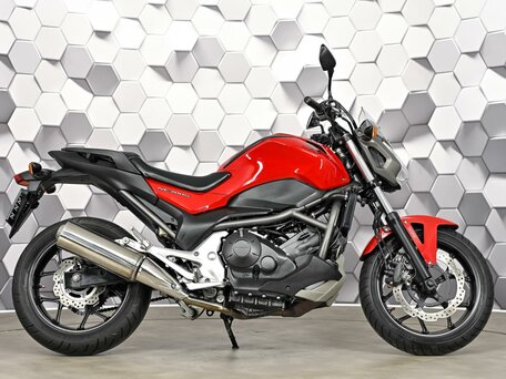 2013 Honda NC 700S, красный, 497000 рублей, вид 3