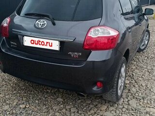 2010 Toyota Auris I Рестайлинг, серый, 700000 рублей, вид 4