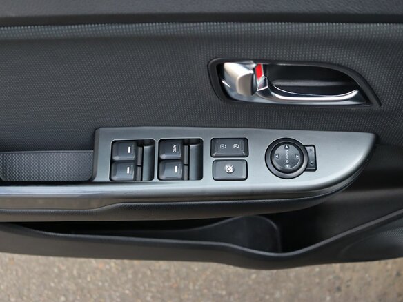 2015 Kia Rio III Рестайлинг, серебристый - вид 10