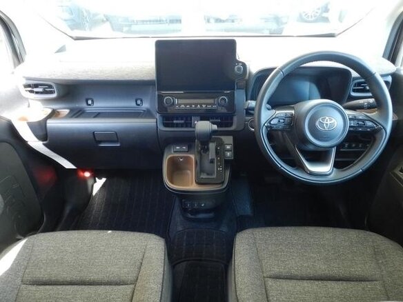 2023 Toyota Sienta III, зелёный, 1440548 рублей - вид 12