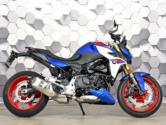 2026 BMW F 900 R, синий, 1449000 рублей - вид 2