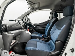 2011 Mitsubishi Delica D:3, белый, 1210000 рублей, вид 5
