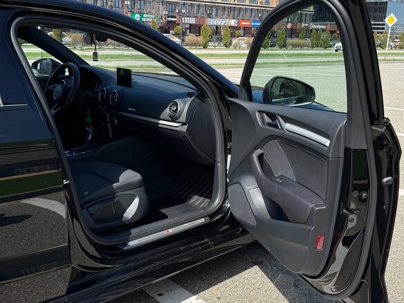 2019 Audi A3 III (8V) Рестайлинг, чёрный, 2030000 рублей - вид 20