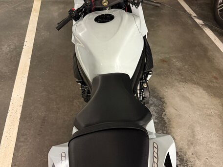 2015 Suzuki GSX-R 600, серый, 820000 рублей, вид 2