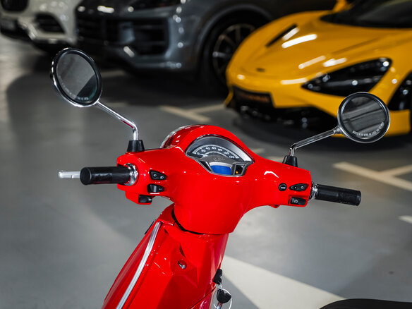 2025 Vespa LXV 125, красный, 500000 рублей - вид 30