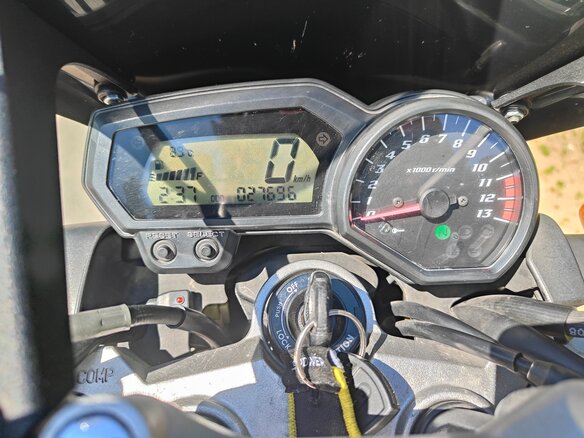 2008 Yamaha FZ1, белый, 500000 рублей - вид 12