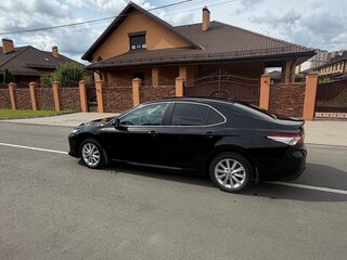 2021 Toyota Camry VIII (XV70) Рестайлинг, чёрный, 2850000 рублей, вид 2