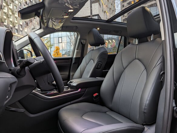 2026 Toyota Highlander IV (XU70), чёрный, 5390000 рублей - вид 5